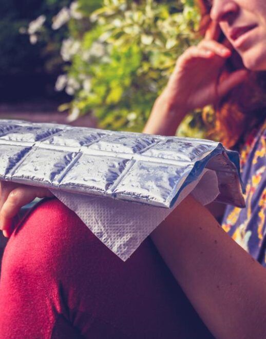 9 Simple Home Remedies For Treating Hand Pain