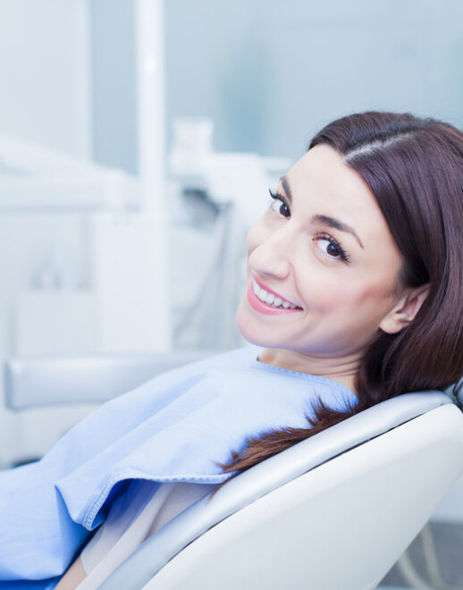 Here Is What You Need To Know About Denture Implants