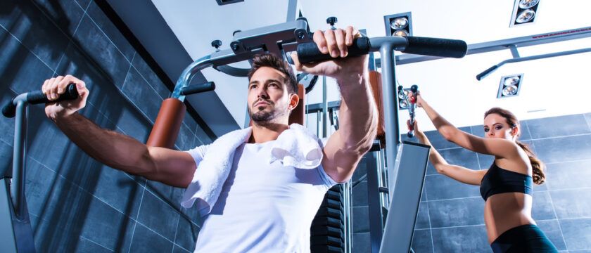 5 Free-Weight Workouts That Aid Weight Loss