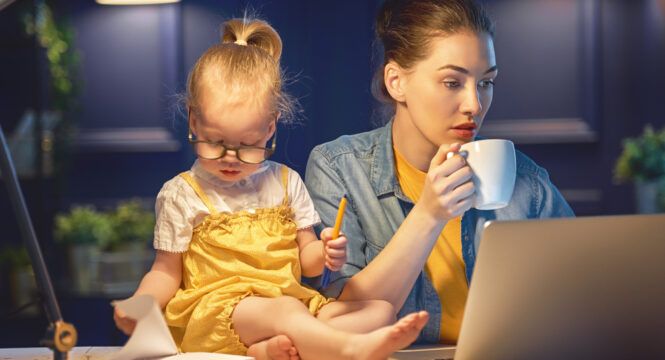 6 Efficient Ways To Deal With The Challenges Of Being A Working Mother