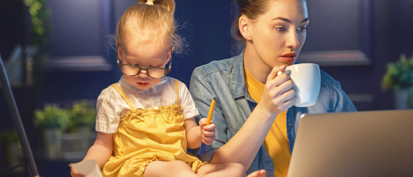 6 Efficient Ways To Deal With The Challenges Of Being A Working Mother