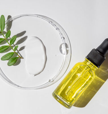 Retinol and Bio-Retinol: The Dynamic Anti-Aging Skincare Duo